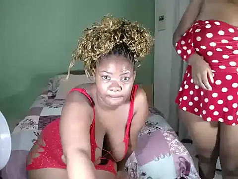 Snapshot of FloweSaltry chatting on April 2026 04:25:01 PM FloweSaltry online show from April 2026 04:25:01 PM