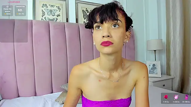 Snapshot of Alexa_fox669 chatting on May 2026 01:37:01 PM Alexa fox669 online show from May 2026 01:37:01 PM