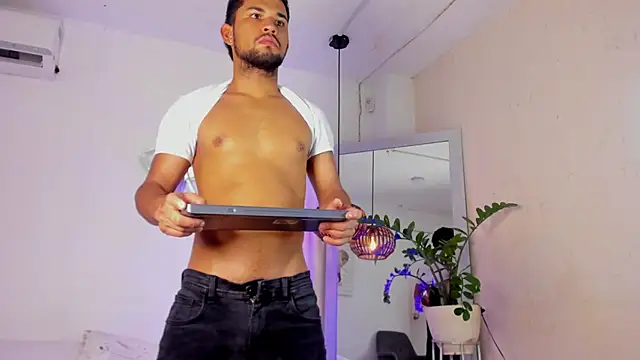 Snapshot of xhj_Gambaru chatting on April 2026 11:44:02 AM xhj Gambaru online show from April 2026 11:44:02 AM