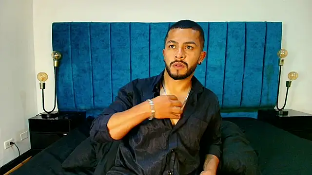 Snapshot of Enzo_Vitale_ chatting on April 2026 11:29:01 AM Enzo Vitale online show from April 2026 11:29:01 AM