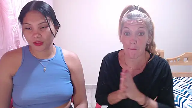 juliachannelhot online show from April 2026 08:58:02 PM