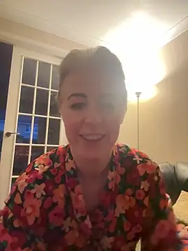 Laylaskyexx online show from April 2026 05:07:02 AM