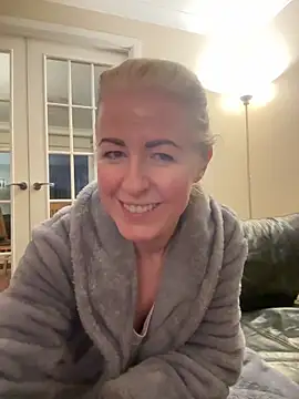 Laylaskyexx online show from April 2026 04:41:01 AM