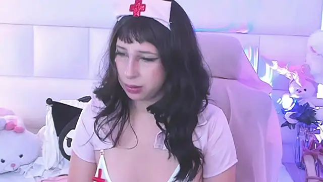 Snapshot of DaliaCastle chatting on April 2026 07:19:02 PM DaliaCastle online show from April 2026 07:19:02 PM