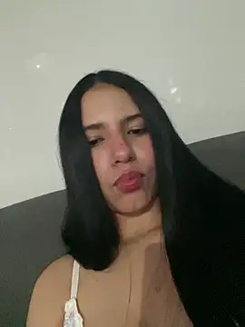 Snapshot of IsabelaRivers chatting on May 2026 03:35:02 AM IsabelaRivers online show from May 2026 03:35:02 AM