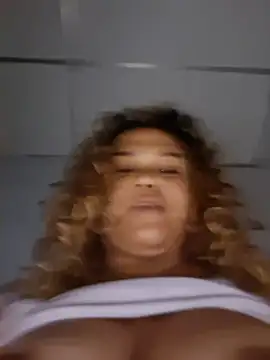 Snapshot of Stella_Foxxx1 chatting on April 2026 02:17:02 AM Stella Foxxx1 online show from April 2026 02:17:02 AM