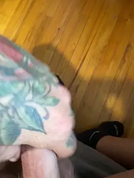 Snapshot of hitman13sal chatting on April 2026 02:08:02 PM hitman13sal online show from April 2026 02:08:02 PM