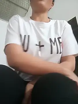 Snapshot of anhhuyen1 chatting on April 2026 11:46:02 PM anhhuyen1 online show from April 2026 11:46:02 PM