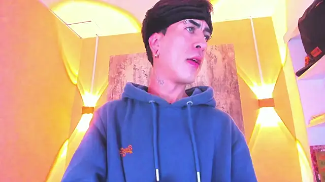 PODEROSO SAMAEL online show from April 2026 03:33:02 AM