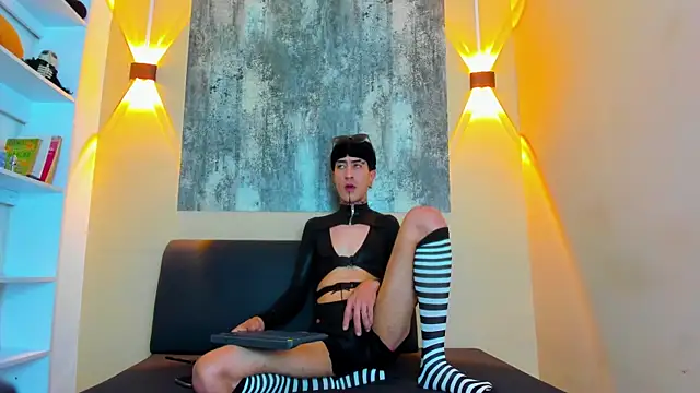 PODEROSO SAMAEL online show from April 2026 03:42:01 AM