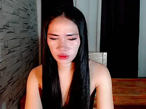 urasiankylie online show from April 2026 08:03:02 PM