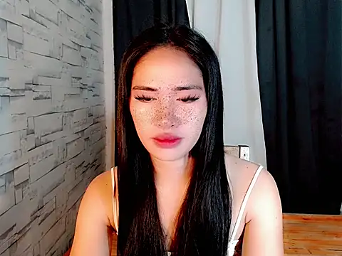 urasiankylie online show from April 2026 08:15:02 PM