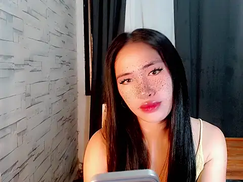 urasiankylie online show from April 2026 08:31:01 PM