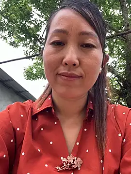 Snapshot of Huonglyna chatting on April 2026 02:15:02 AM Huonglyna online show from April 2026 02:15:02 AM