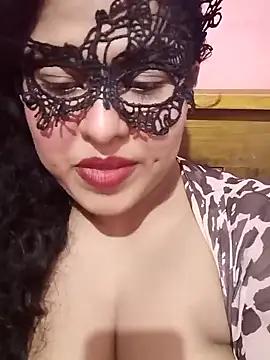 Snapshot of Maskedcurves chatting on April 2026 06:19:01 AM Maskedcurves online show from April 2026 06:19:01 AM