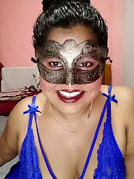 Snapshot of Maskedcurves chatting on May 2026 06:08:01 AM Maskedcurves online show from May 2026 06:08:01 AM