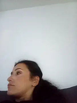 Lolaa92i online show from April 2026 12:33:01 AM