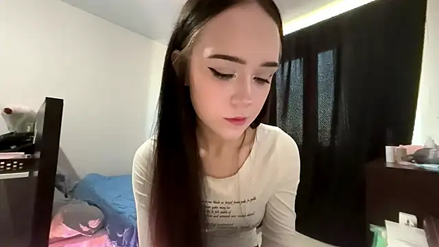 Adeline star online show from April 2026 08:39:02 AM