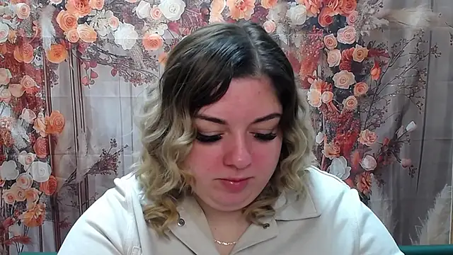 Snapshot of AdelinaMaster chatting on April 2026 05:13:02 PM AdelinaMaster online show from April 2026 05:13:02 PM