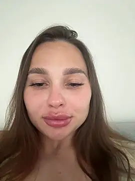MonikaLoveXx online show from June 2026 01:14:01 PM