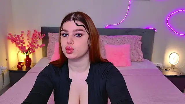 moneyforPeaches online show from April 2026 04:45:02 PM