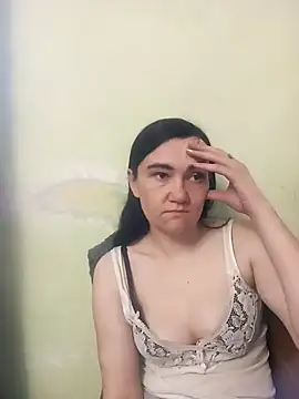 Snapshot of AlissaSecret chatting on April 2026 07:13:02 AM AlissaSecret online show from April 2026 07:13:02 AM