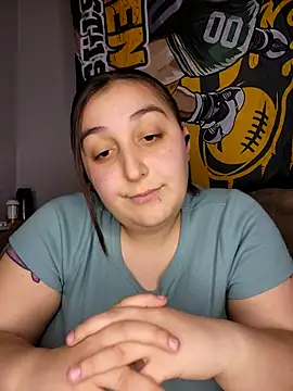 Snapshot of Horneysunflower420 chatting on May 2026 03:33:01 AM Horneysunflower420 online show from May 2026 03:33:01 AM
