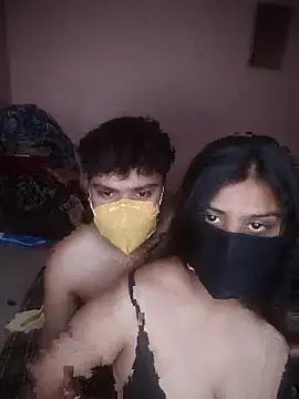 Snapshot of SURAJSAVITA chatting on April 2026 08:33:02 AM SURAJSAVITA online show from April 2026 08:33:02 AM