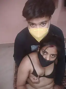 Snapshot of SURAJSAVITA chatting on April 2026 08:25:01 AM SURAJSAVITA online show from April 2026 08:25:01 AM