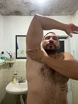 Snapshot of Edson_Blure chatting on April 2026 03:59:01 AM Edson Blure online show from April 2026 03:59:01 AM