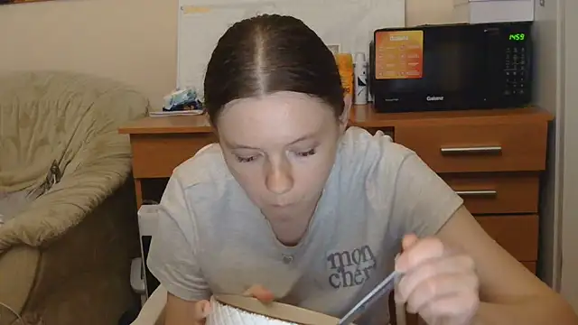 JessicaHolland1 online show from July 2026 06:43:02 PM