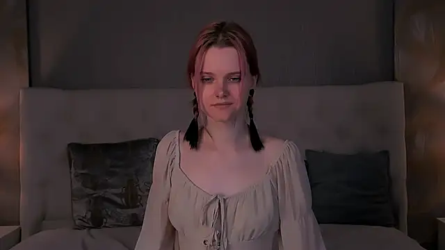 Snapshot of Lina_Veyra chatting on April 2026 07:58:02 PM Lina Veyra online show from April 2026 07:58:02 PM