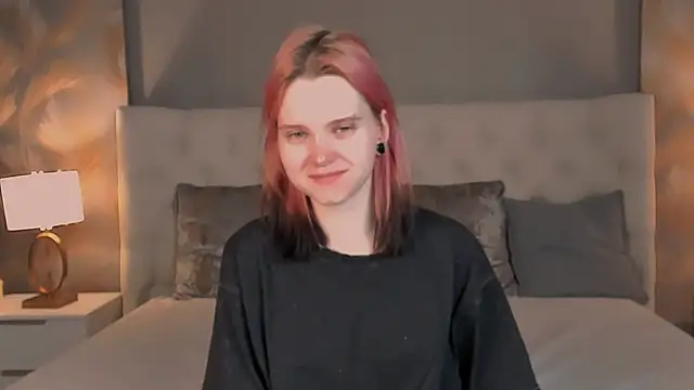 Snapshot of Lina_Veyra chatting on April 2026 04:41:02 PM Lina Veyra online show from April 2026 04:41:02 PM