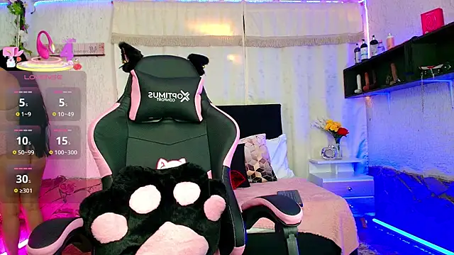 molly bick online show from April 2026 01:33:02 PM