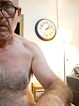 Snapshot of julenvcia chatting on April 2026 11:09:02 PM julenvcia online show from April 2026 11:09:02 PM