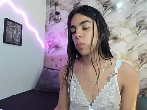 Snapshot of Kim_strawberry chatting on April 2026 10:59:01 AM Kim strawberry online show from April 2026 10:59:01 AM