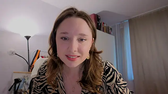 Snapshot of hunny_ines chatting on May 2026 05:12:02 PM hunny ines online show from May 2026 05:12:02 PM