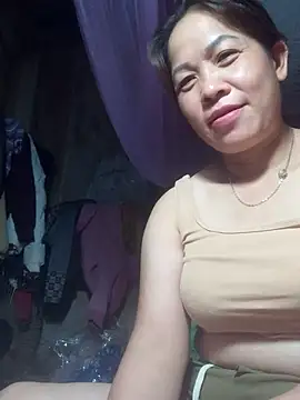 Snapshot of -Luni- chatting on June 2026 08:46:02 PM -Luni- online show from June 2026 08:46:02 PM