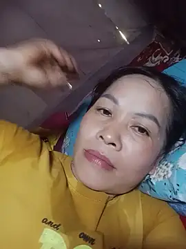 Snapshot of -Luni- chatting on July 2026 07:55:01 AM -Luni- online show from July 2026 07:55:01 AM