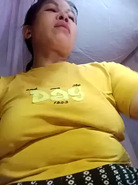 Snapshot of -Luni- chatting on July 2026 01:10:02 PM -Luni- online show from July 2026 01:10:02 PM