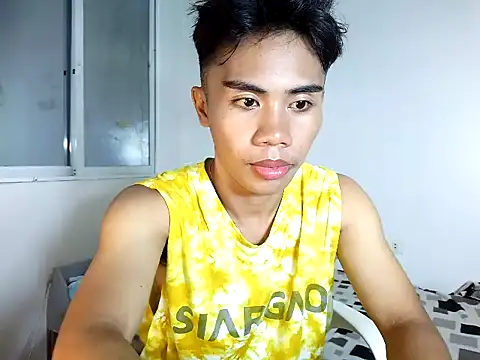 Snapshot of valerio_fernan chatting on July 2026 04:02:01 PM valerio fernan online show from July 2026 04:02:01 PM