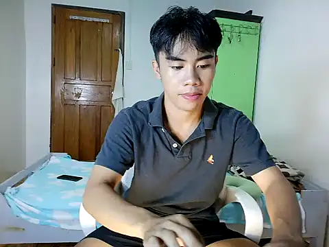 Snapshot of valerio_fernan chatting on July 2026 12:20:01 PM valerio fernan online show from July 2026 12:20:01 PM