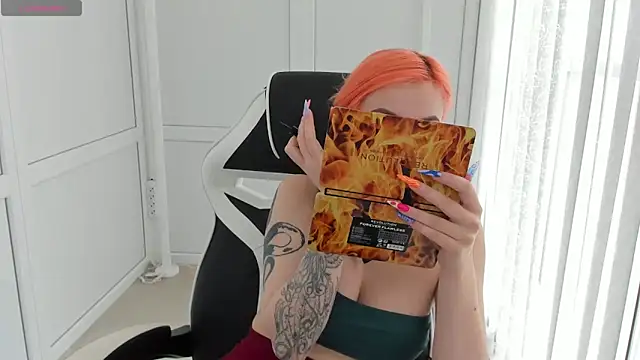 NightLeaf online show from April 2026 10:31:02 AM