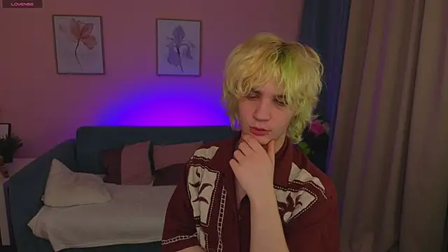 JameMilann online show from April 2026 08:42:02 PM