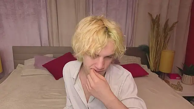 JameMilann online show from April 2026 06:16:01 AM