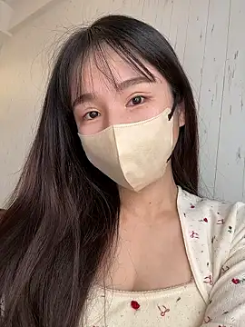 Snapshot of Hinako_0012 chatting on April 2026 01:00:02 AM Hinako 0012 online show from April 2026 01:00:02 AM