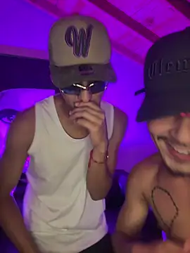 Cuteathleticboys online show from April 2026 11:53:01 PM