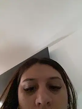 Alison parkerrr online show from April 2026 06:05:01 PM