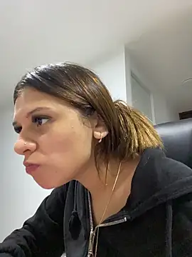 Alison parkerrr online show from April 2026 04:46:01 AM