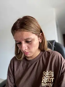 Alison parkerrr online show from April 2026 08:15:02 PM